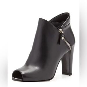 Stuart Weitzman 32923 Women’s Soft Leather Black Peep-Toe Ankle Boots Size 8